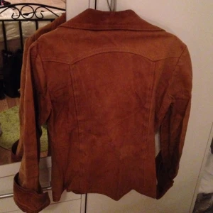 Jättefin moccajacka, använd endast ett fåtal gånger - Jättefin moccajacka, använd endast ett fåtal gånger