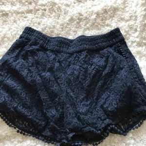  - Spets-shorts från vero Moda. Fint skick ! Möts upp i Uppsala