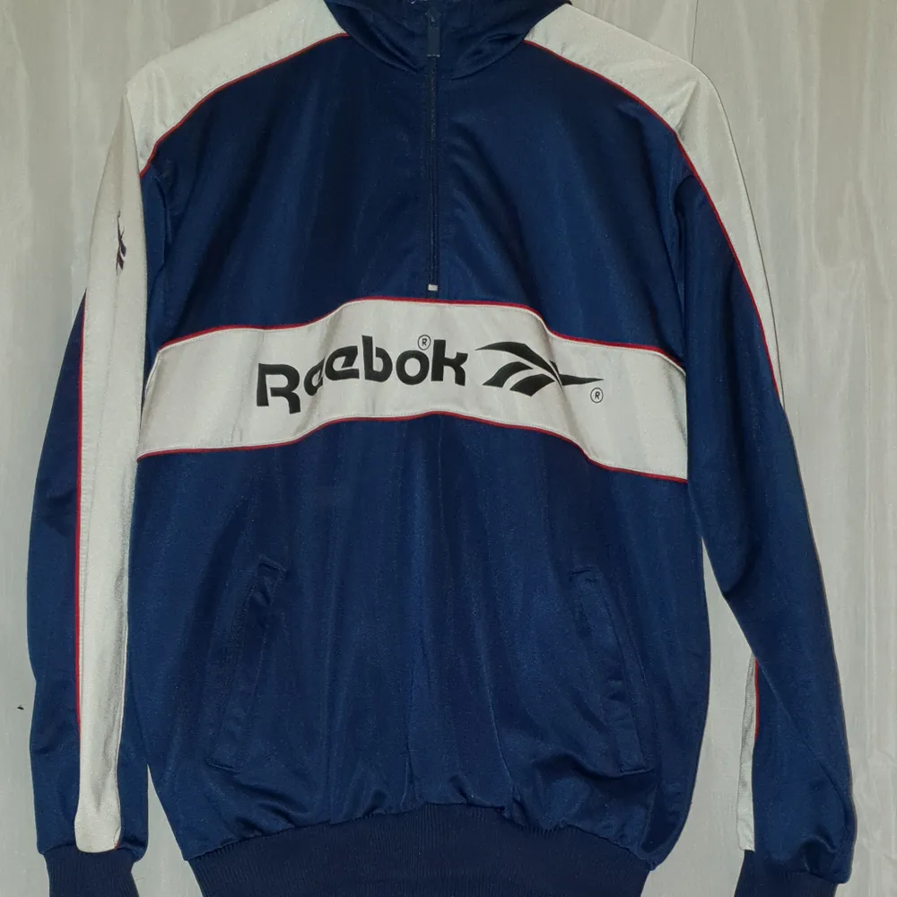 Reebok, cool hoodie kommer ej till användning . Hoodies.