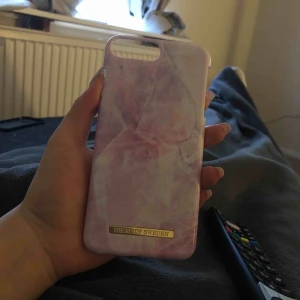  - Ett ideal of sweden skal! Knappt använt! Säljer pga ska skaffa en ny telefon! 