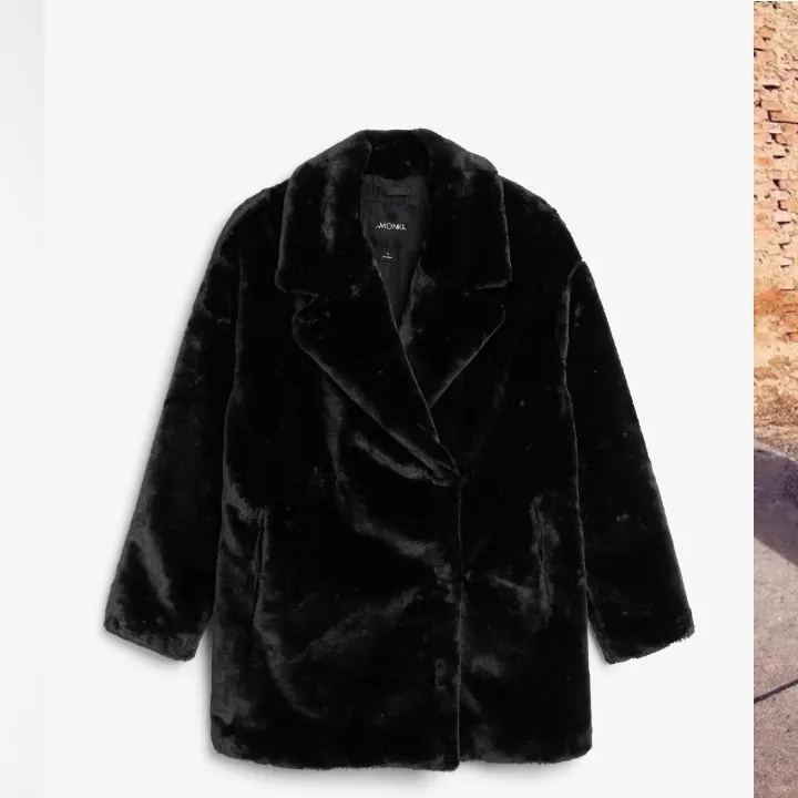 Faux fur black coat från Monki, som ny.. Jackor.