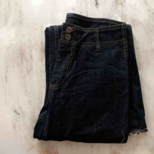  - Flare jeans från BlåGul  Aldrig använda✨