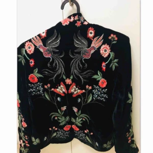  - En exklusiv kollektions jacka från ZARA köpt i Schweiz. 🧥💕 ordinarie priset var 700kr  