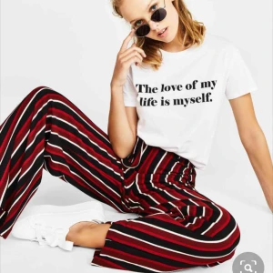  - Helt oanvända byxor från berskha (de första bilderna från deras hemsida), supersköna!!! Köpare står för frakt<3