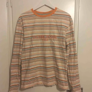  - ASAP Rocky x Guess jeans ,Randig tröja Original pris: ca 800kr