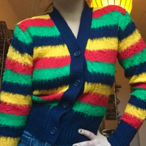  - 70s-kofta ej stickig. Porto tillkommer