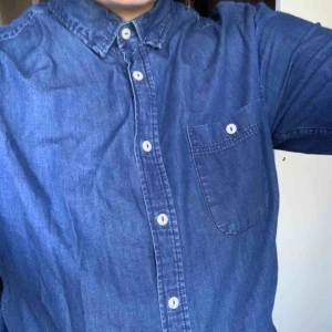  - Jeansskjorta i bra skick! 