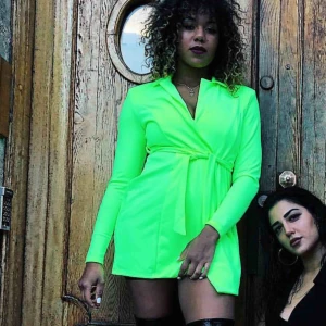  - Blazer dress. Har två liknande, en gul neon från Boohoo och denna gröna neon från Nelly