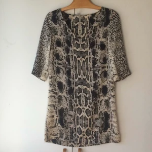  - Klänning i nyskick från Mango! 