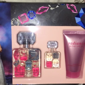  - Sänkt pris! 100kr för hela!! Oanvänd självklart och äkta.  Kan frakta! 