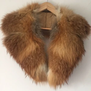  - Äkta pälskrage 