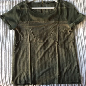  - Passar fint till leggings eller vita byxor