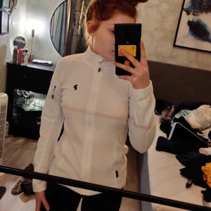  - Fliskofta från peack performance, storlek xs, väldigt fin    