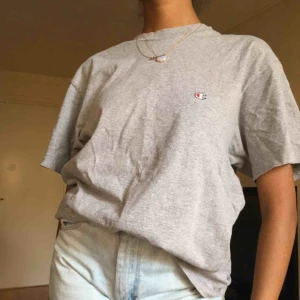  - Oversized t-shirt från Champion. Köpt från Vintagebutik :)