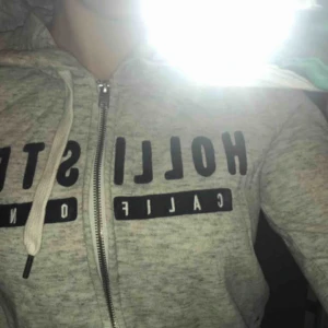  - En skön hollister tröja🥰