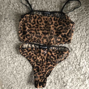  - Mesh set från PLT. Underdelen oanvänd självklart. Underdelen är high waisted!