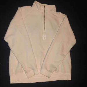  - Poetic sweatshirt i mycket gott skick 