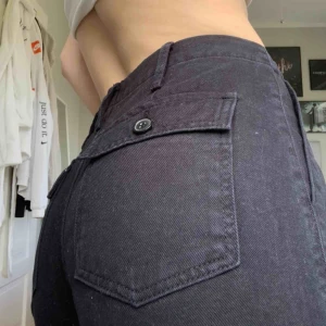  - Urban outfitters black cargo pants, fit super well!! ✨ bought for 550 kr selling for 250 ✨ pick up in stockholm or pay for shipping 💖