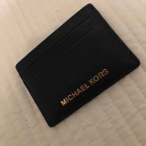  - Äkta plånbok kostade 500kr plus frakt har aldrig använt den 