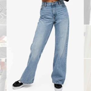  - Säljer dessa trendiga byxor från Monki💕 säljer pga använder inte så mycket . Jag är 175 cm och de är lite förstora. Frakt tillkommer😁