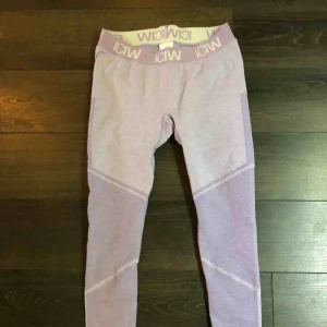  - Snygga träningstights från ICIW i superfint skick! Billigare vid snabb affär 