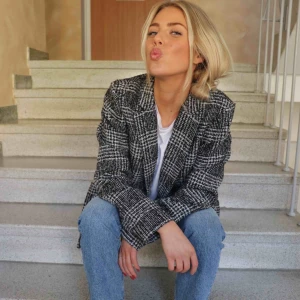  - Jacka från hm. Frakt tillkommer 63kr