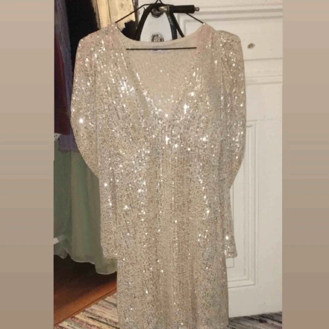 Zara paljettklänning - 91