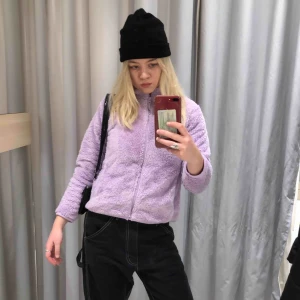  - fluffy super soft cardigan, i’m 164cm and delivery is not included