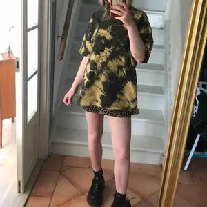 leopard print skirt, i’m 164cm and delivery is not included