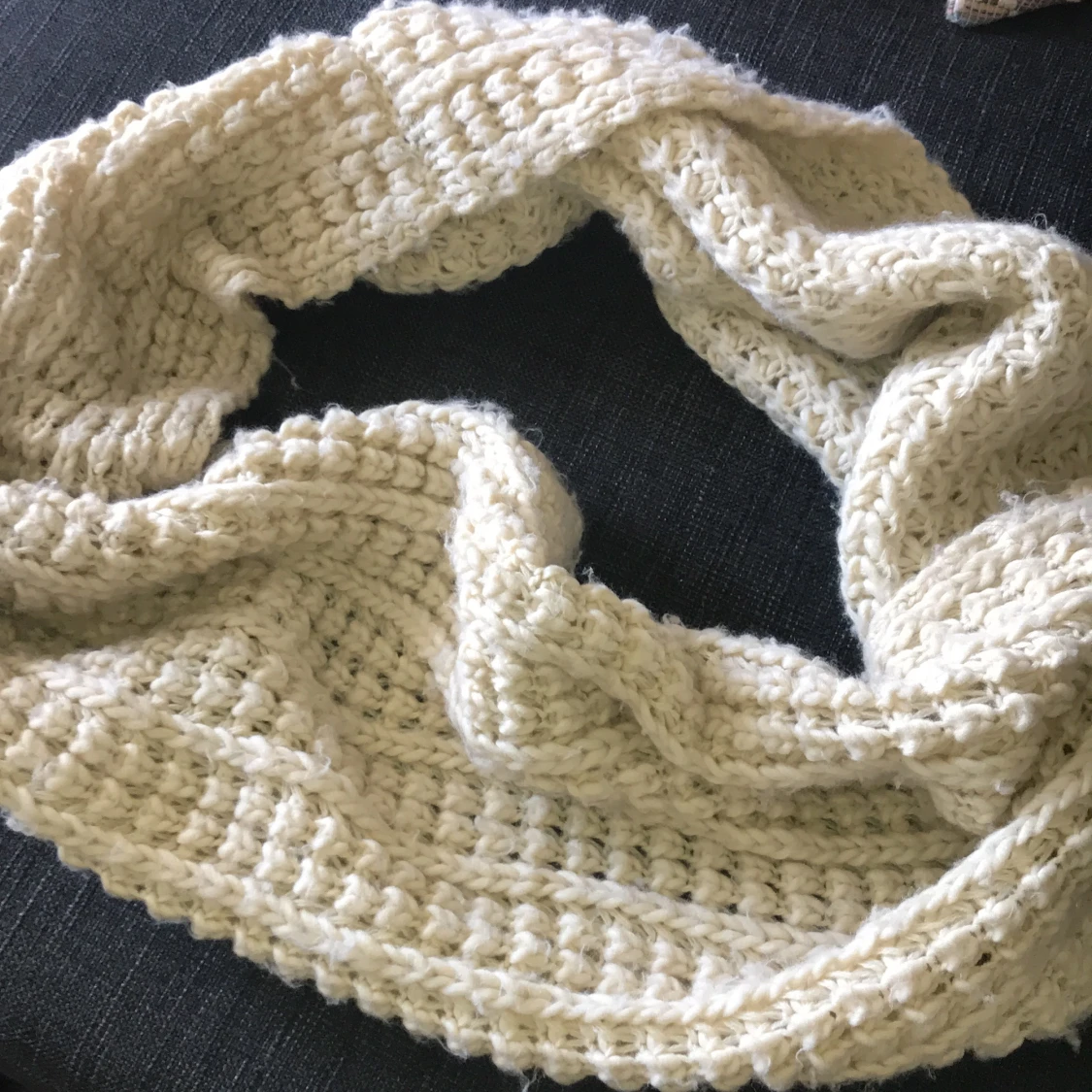 Stickad Halsduk - 90