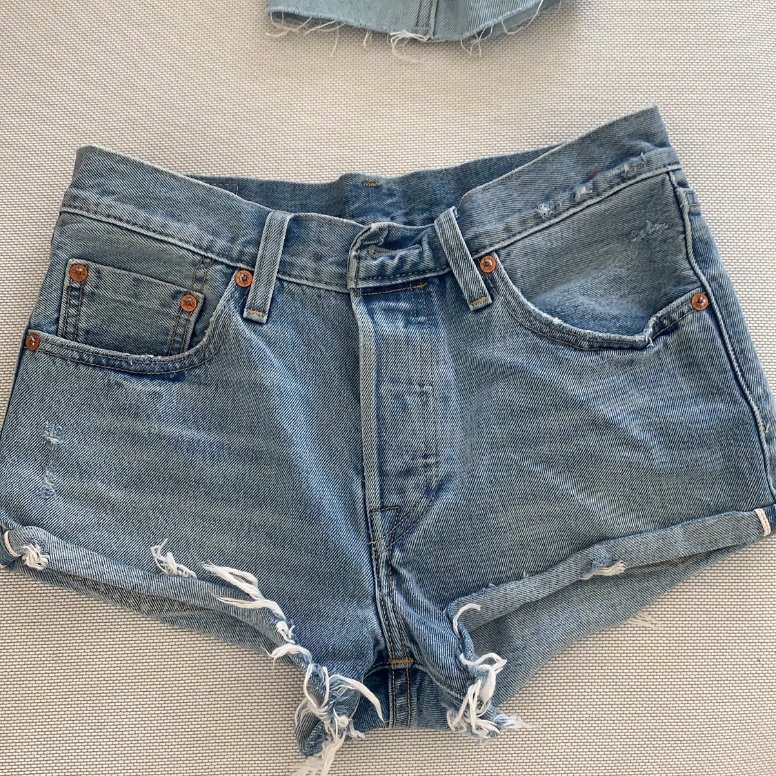 Levis shorts  - 90
