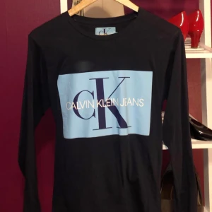 Calvin klein - En Calvin Klein långärmad som jag säljer för 150 kronor som är i storlek S