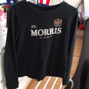Morris - Mörkblå Morris tröja säljes till högstbjudande innan3/6 hämtas i Växjö