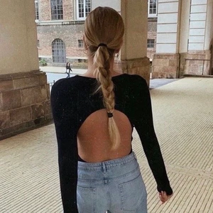 Body från nakd - Helt ny body från nakd som är öppen i ryggen😍 storlek 36 men passar 34 också😊 frakt tillkommer!