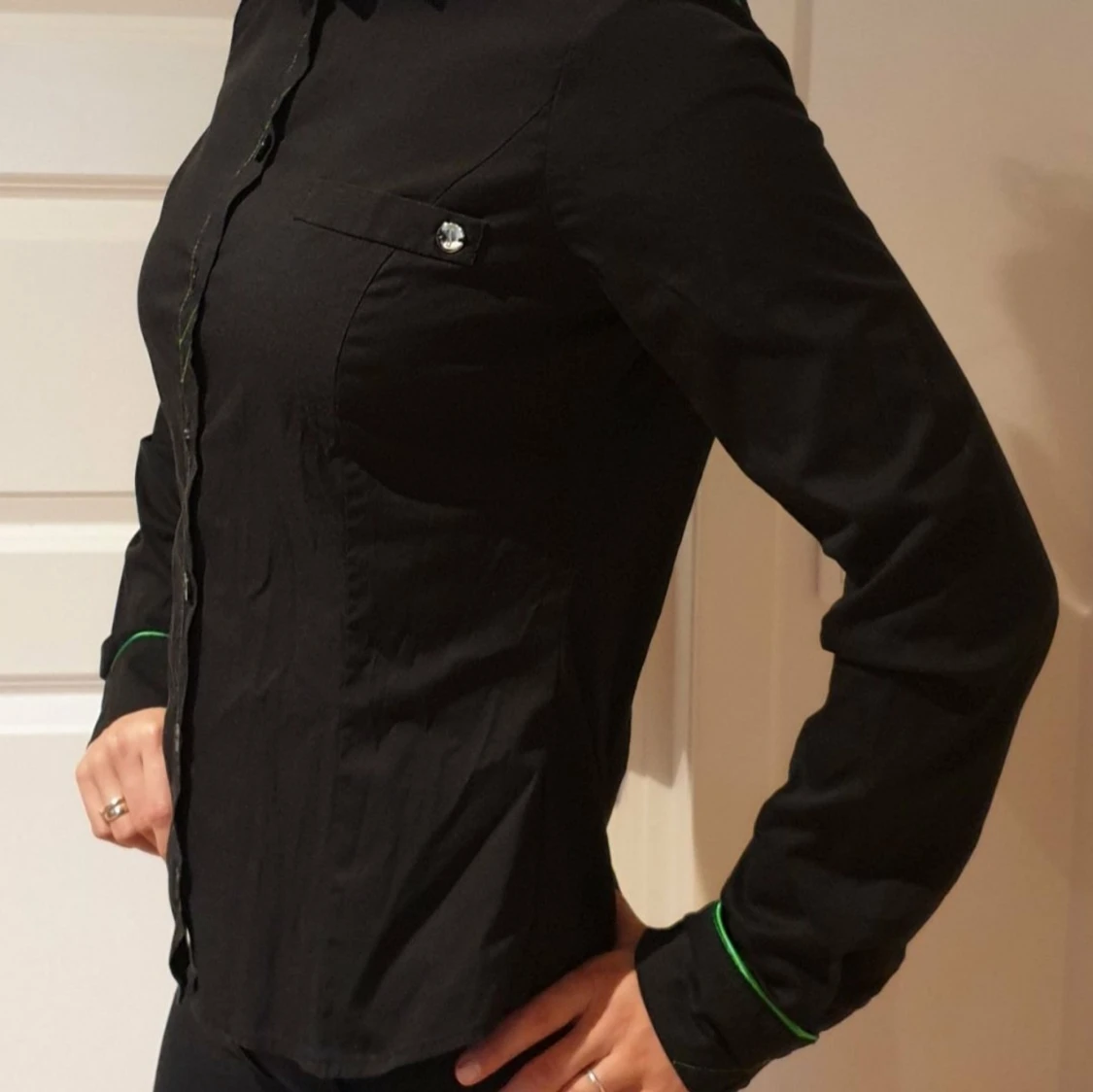 SIMPLE blus / damskjorta strl 34 XS