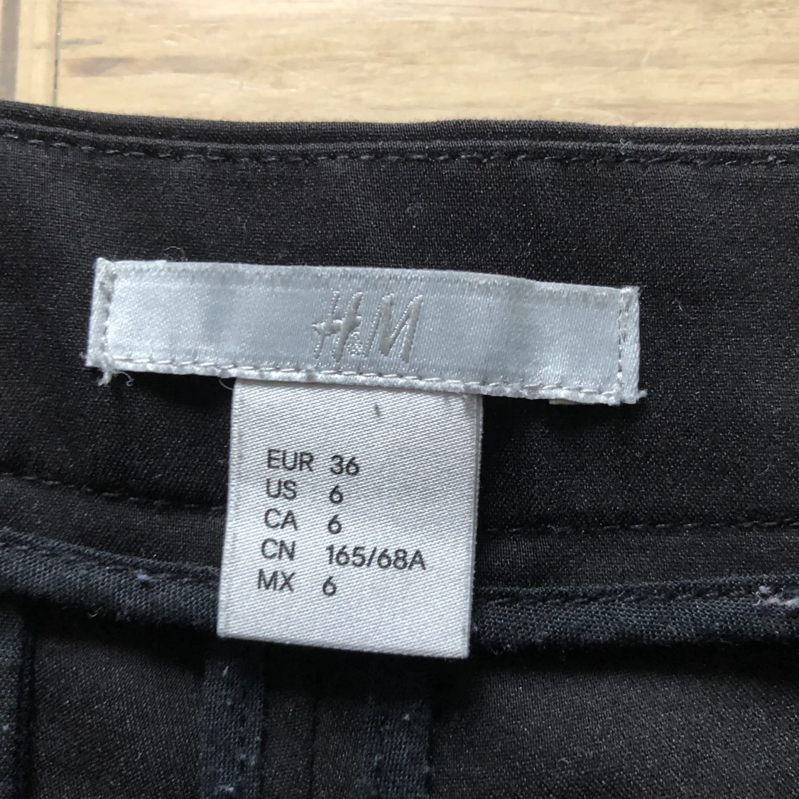 Svarta kostymbyxor  - 90