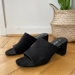 Faux suede mule sandals, Monki - Svarta klackar från Monki, storlek 37