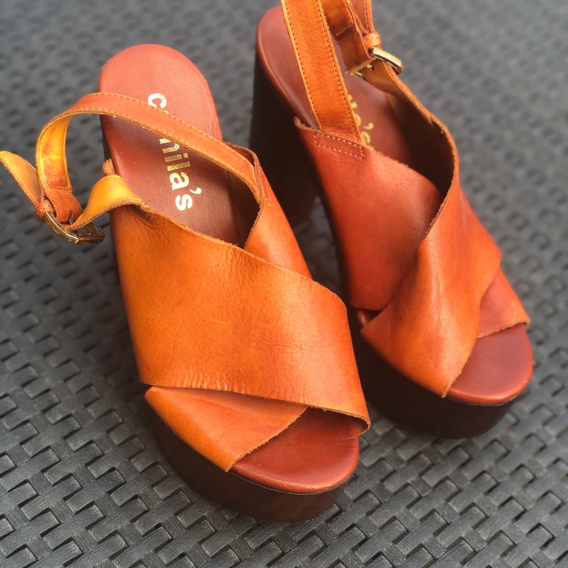 Träsko i brunt läder (Camilla’s)  - 90