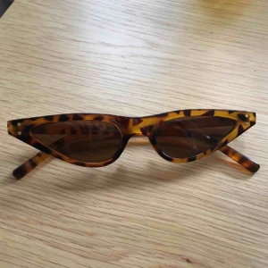  - Coola brillor köpta här på Plick, men inte kommit till användning. Tillkommer frakt.