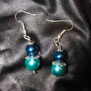  - Handgjorda örhängen 🌸 Skriv om du har frågor🌸