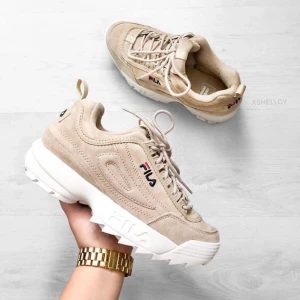 Fila disruptor  -  strl 40 (små och passar till dem som bär strl 39)endast provat 