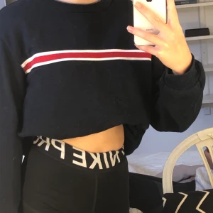 Sweatshirt  - Superfin sweatshirt från hm. Köparen står för frakt