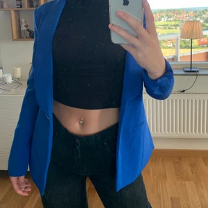 Blå kavaj - Super snygg blå kavaj i storlek M! Säg ditt pris💗
