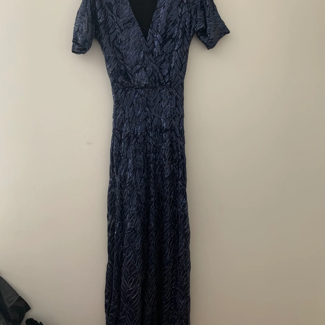 Vacker aftonklänning i paljetter - 90