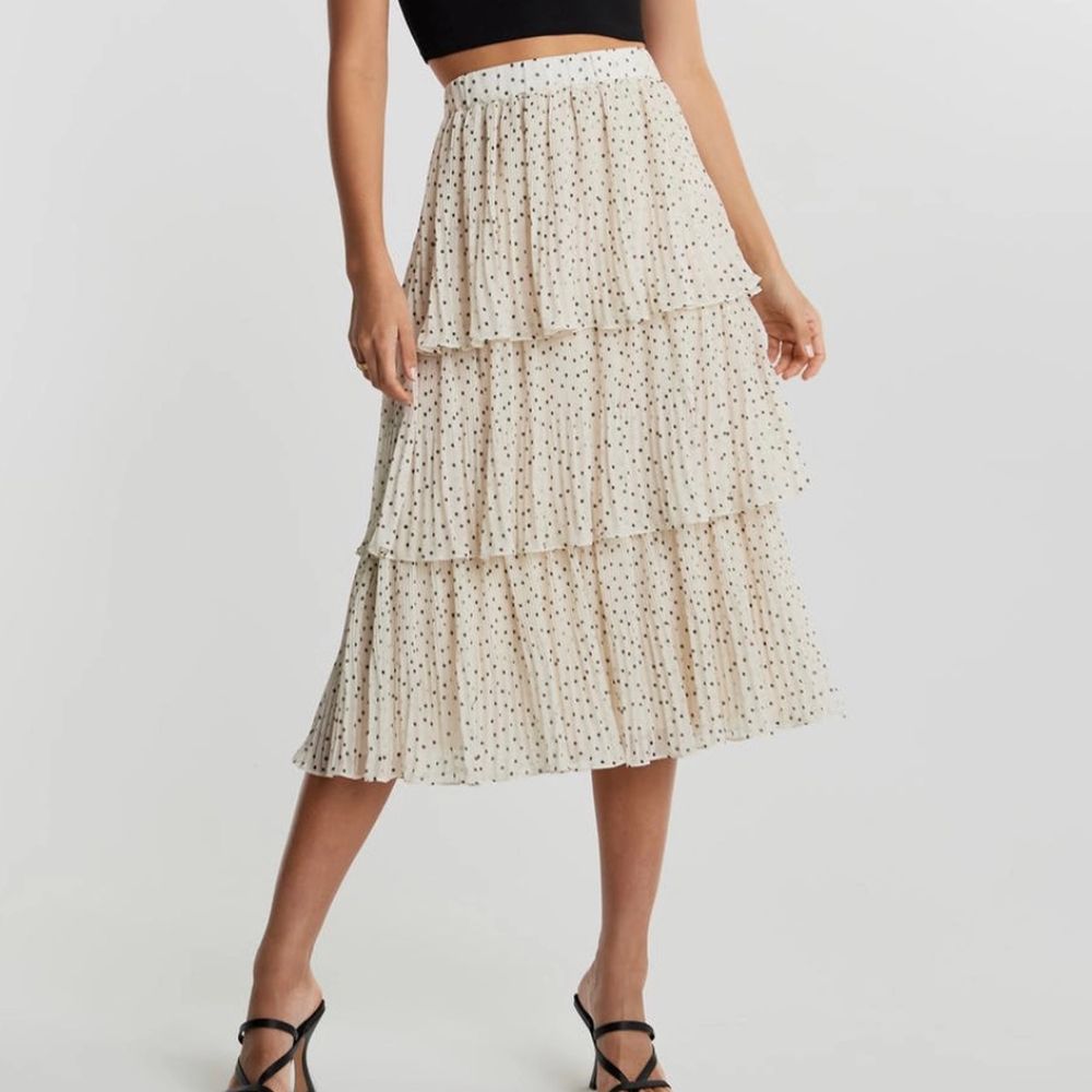 Volang kjol från Gina Tricot | Plick Second Hand