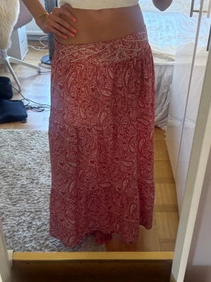Jättefin kjol😊 - Säljer denna superfina långkjol från Zara💕