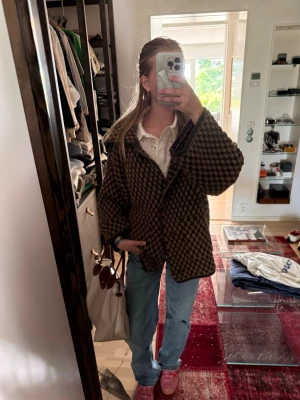 Zara kappa - Säljer denna jättefina Zara kappan som ej går att få tag på längre💗💗Knappast använd!