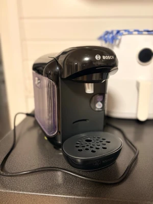Kaffemaskin  - Tassimo kaffe maskin från Bosch ingår kapslar helt nya och oöppnade 