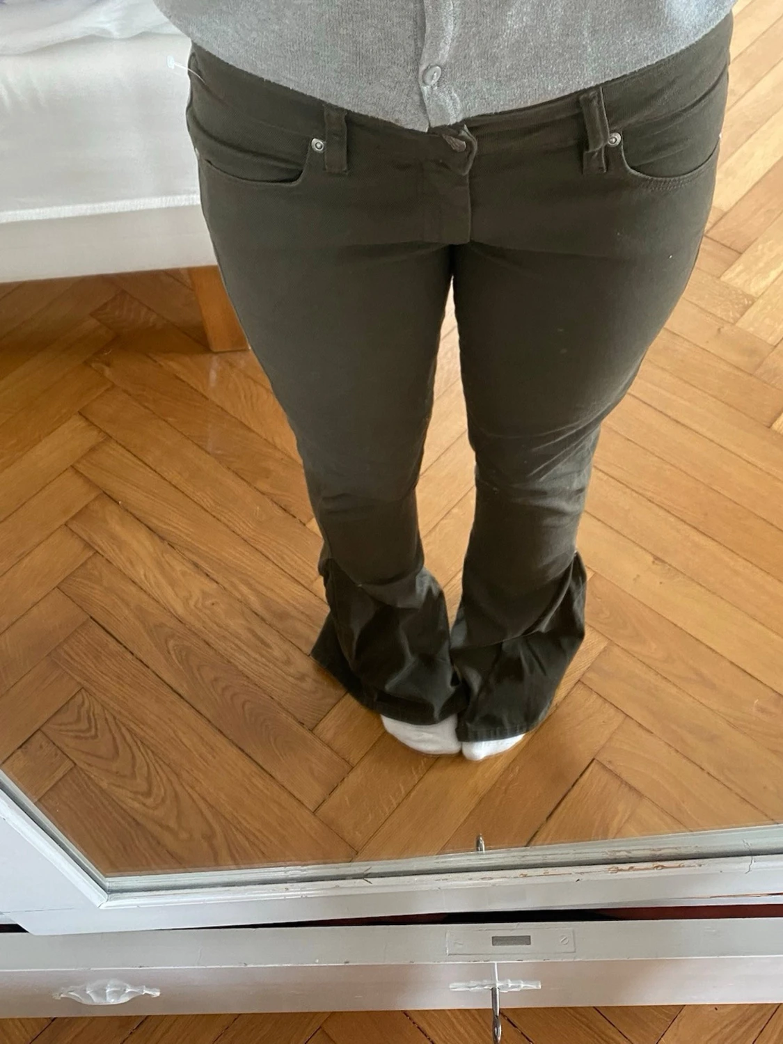 Mörkgröna bootcut jeans