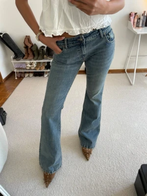Bootcut jeans  - Super snygga bootcut jeans, mått 85 längd 37x2 midjemått 